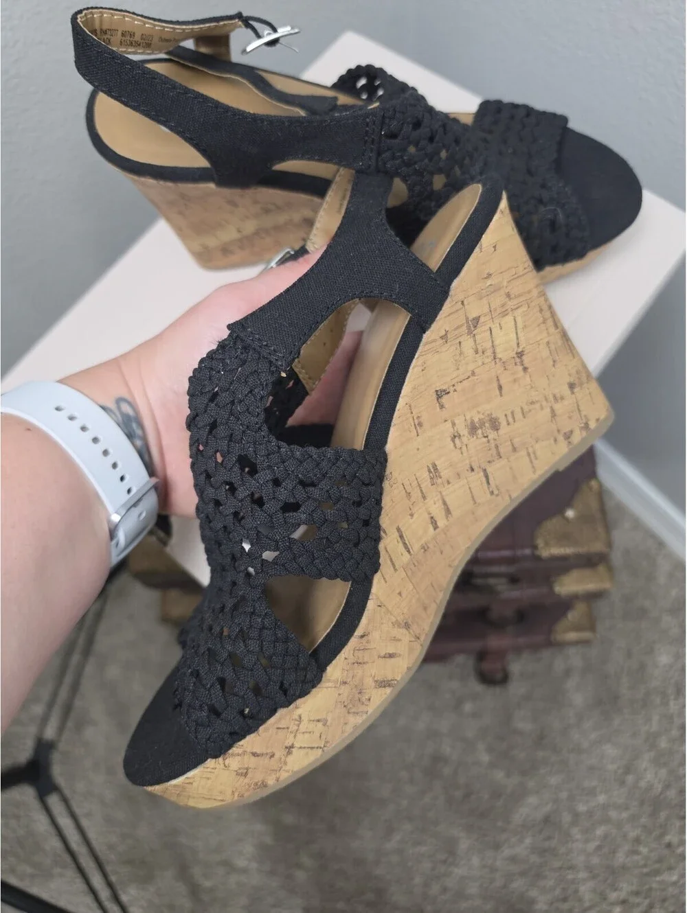 SO Taffy Black Woven Cork Wedge Sandals Open Toe Buckle Closure Womens Size 8.5